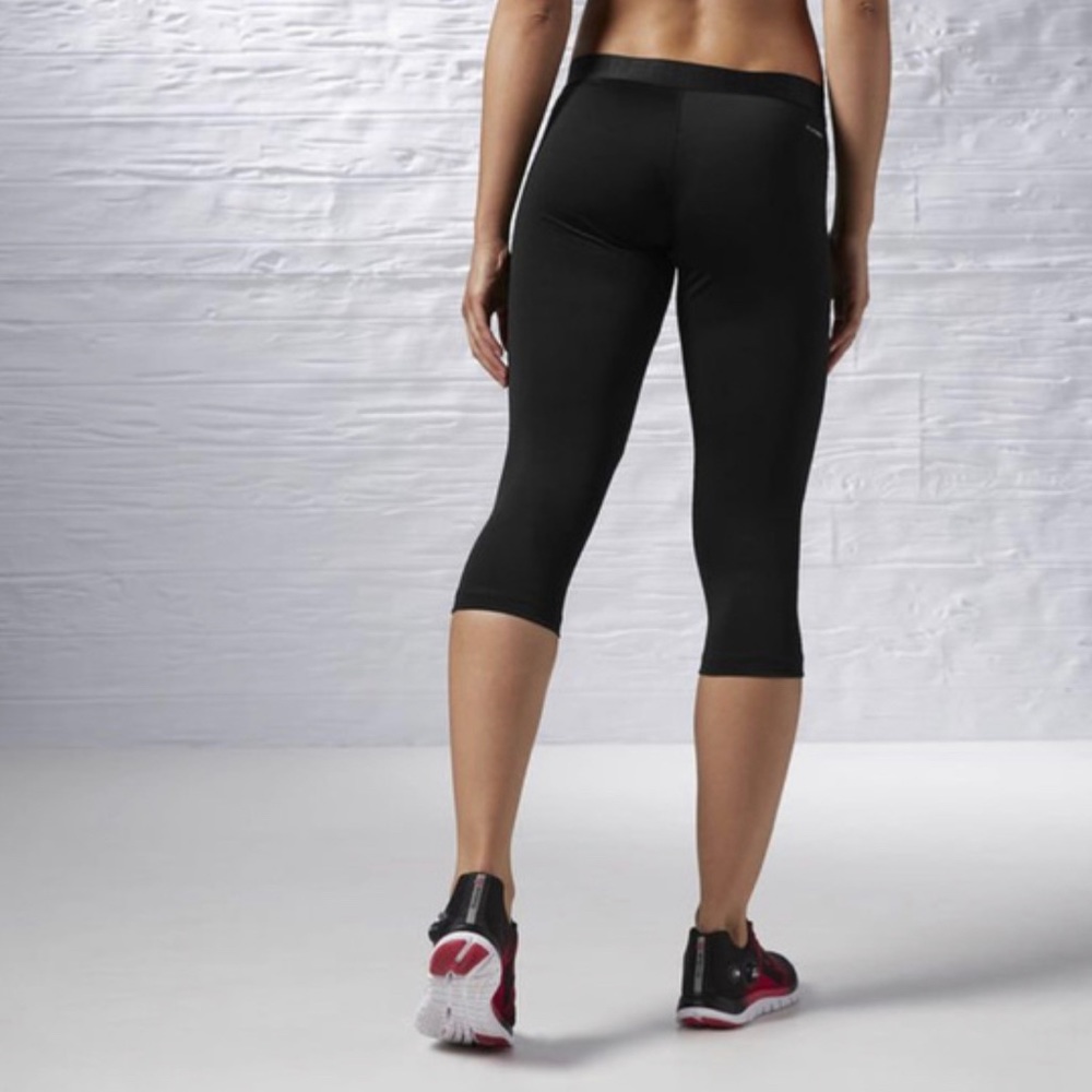 Reebok pants XS 3/4 Workout Capri Play Dry - Picture 2 of 7